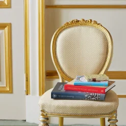 The Queen'S Diamonds